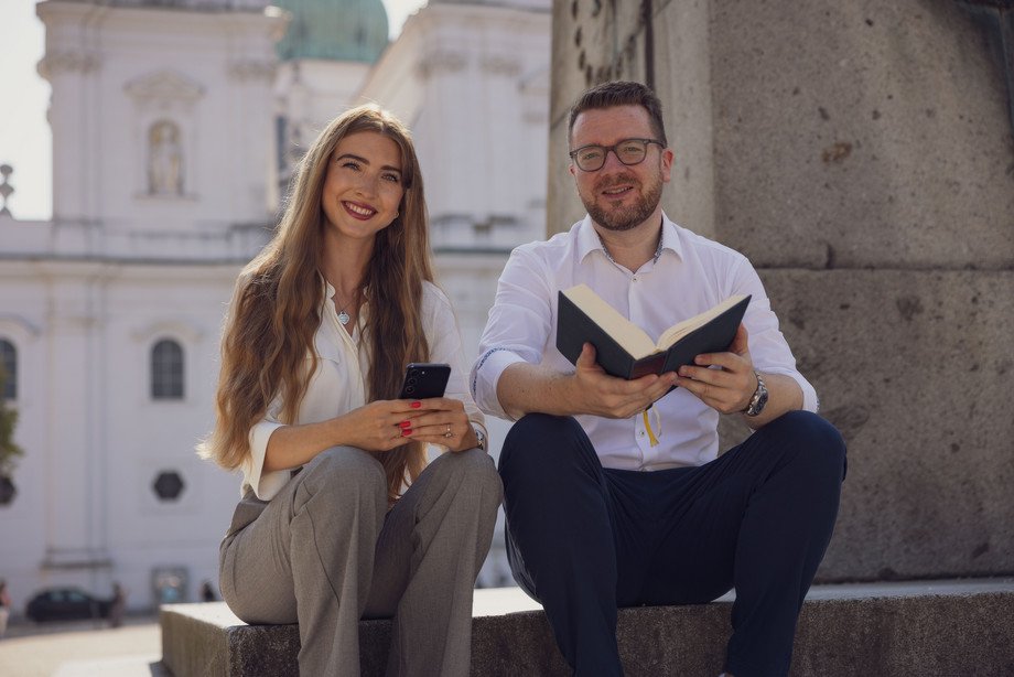 Gebets-App &bdquo;Hallow&ldquo;: Theologen-Team untersucht digitale Glaubenskommunikation und KI-Modul
