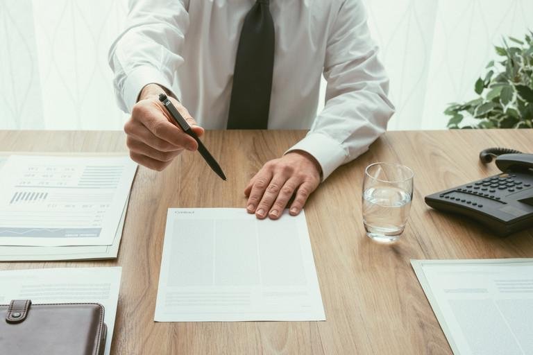 Recommendations and sample contracts