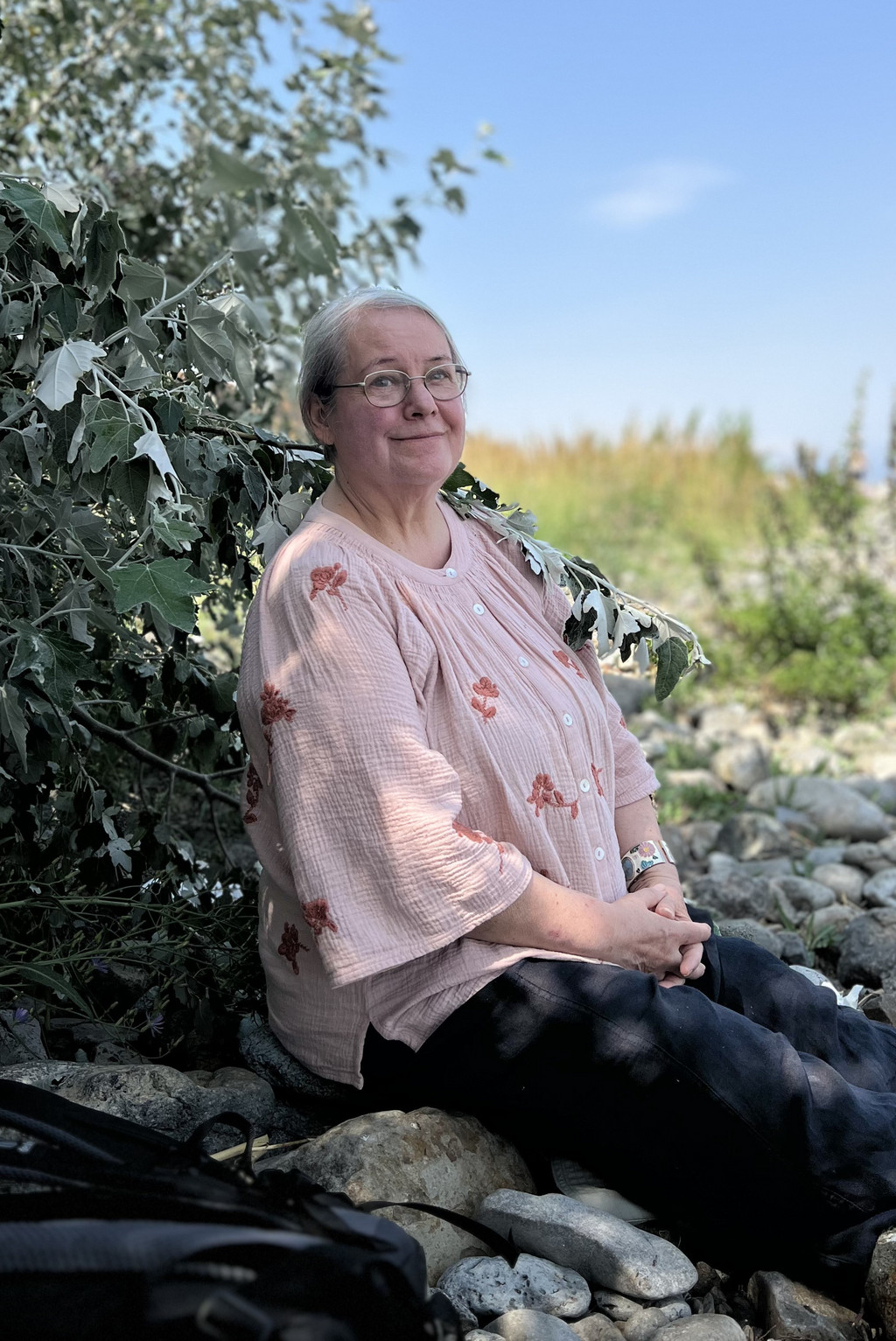 Tessa Hofmann am Sewansee (Armenien), Sommer 2025