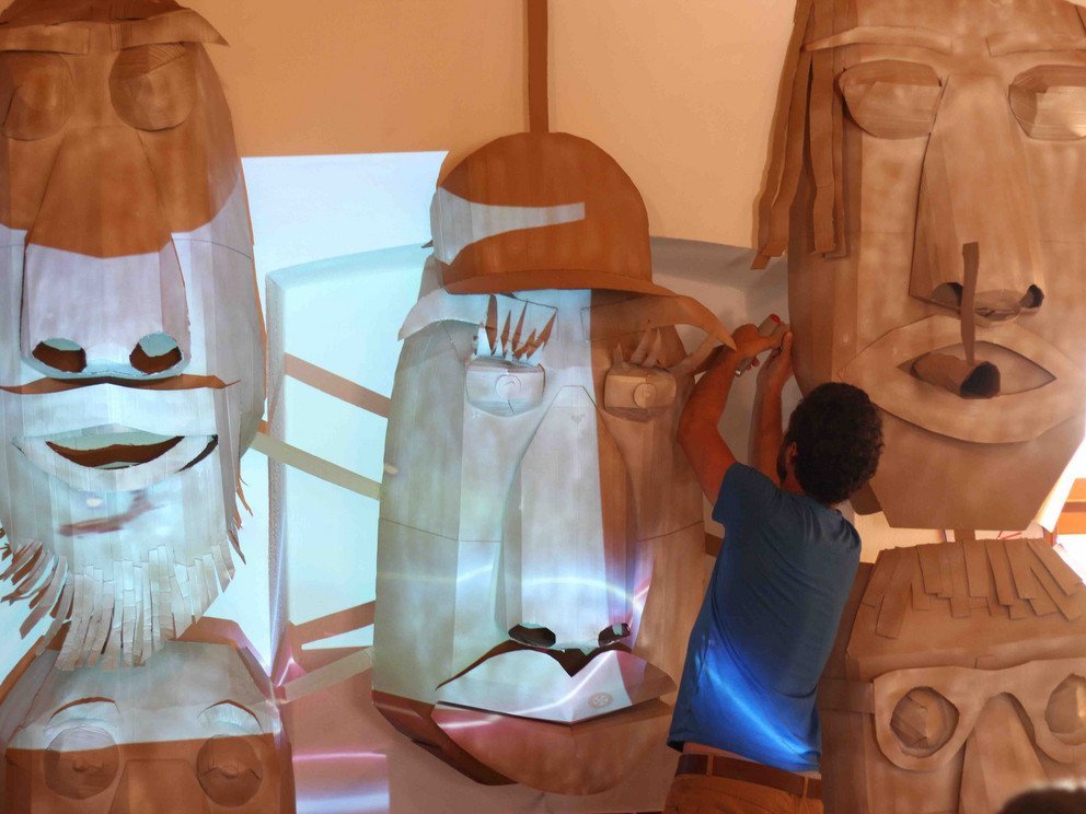 H&ouml;ll/L&iacute;skov&aacute;