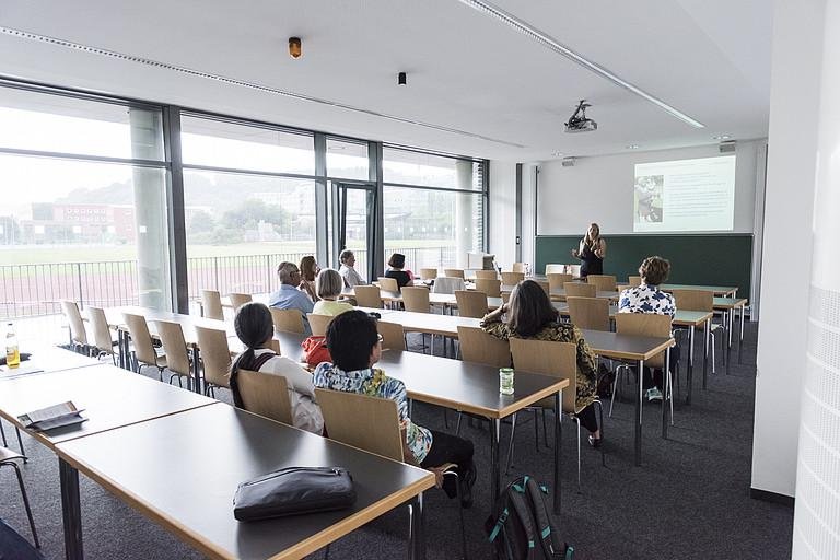 Dekoratives Bild der Kachel 'Interkulturelles im Rahmen eines Projektseminars mit ECTS'