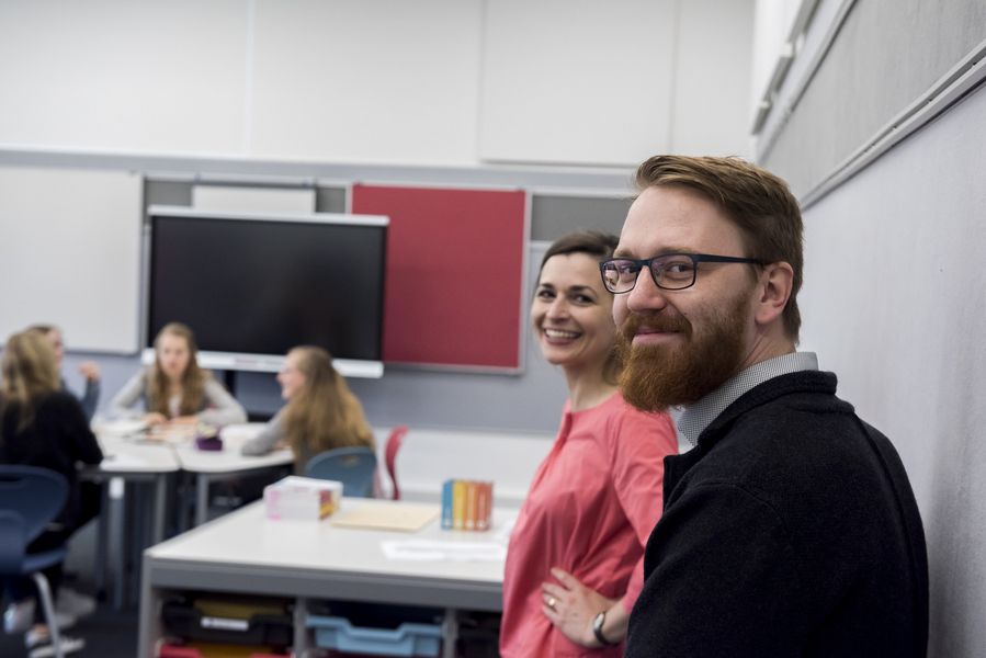 Das Projekt ‘TEFE‘ (Teachers of English for Future Europe) will Lehramtsstudierende, Lehrkräfte sowie Lehrende der insgesamt sechs Partneruniversitäten miteinander vernetzen und intensiver in den Austausch bringen. Symbolfoto: Universität Passau 