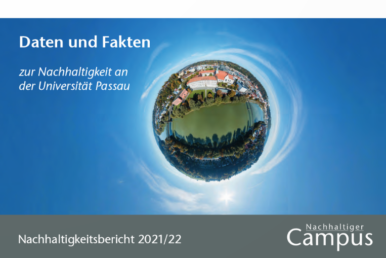 [Translate to Englisch:] Titelseite des Nachhaltigkeitsberichts des Jahres 2021/2022 der Universität Passau