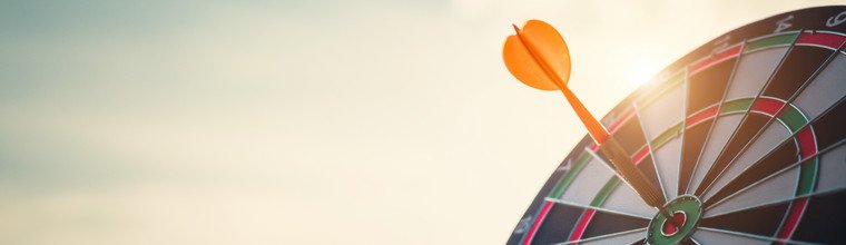 Dartscheibe mit Pfeil