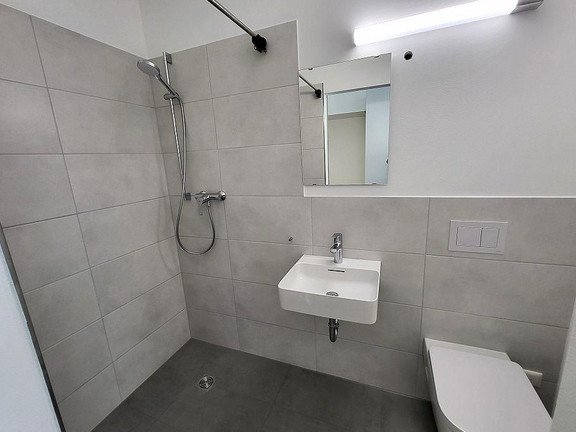 Bathroom Leonhard-Paminger-Stra&szlig;e