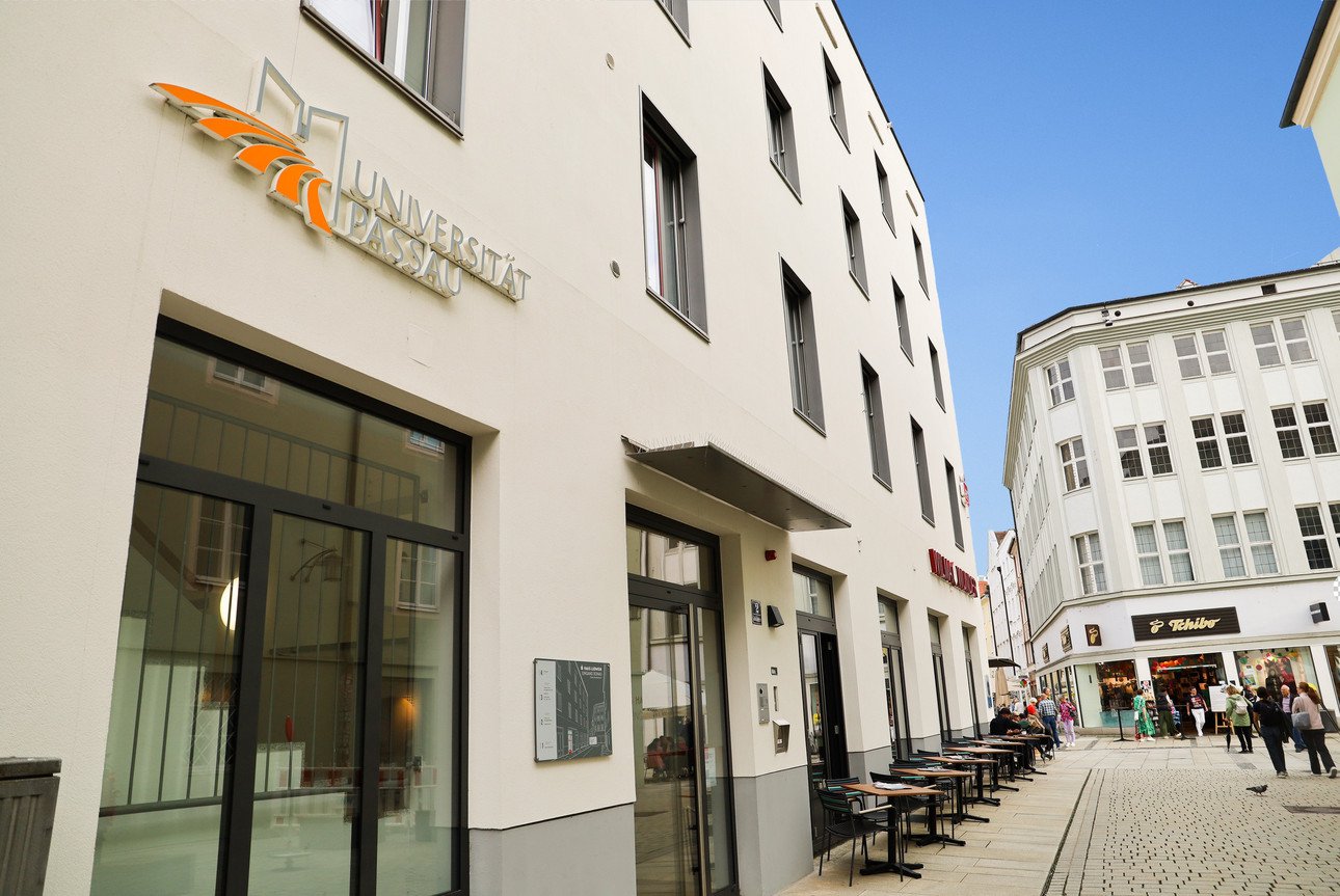 Eingang Donau in der Gro&szlig;en Klingergasse 