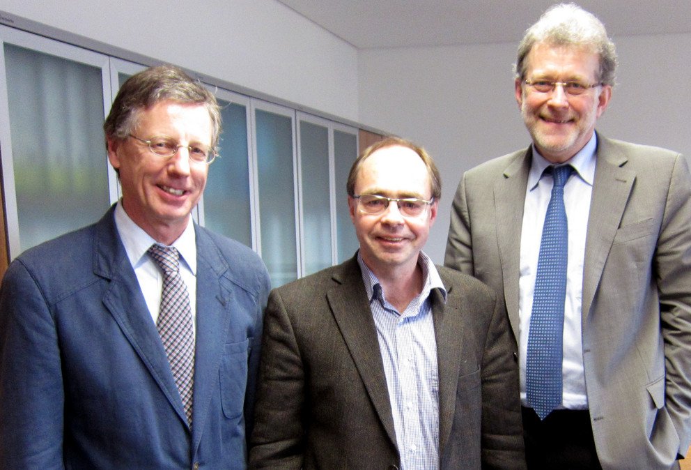 Dekan Prof. Dr. R&uuml;diger Harnisch, Prof. Dr. Detlef Urhahne, Pr&auml;sident Prof. Dr. Burkhard Freitag (v.l.)