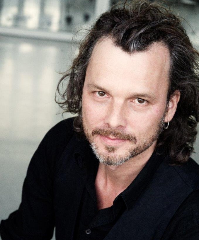 Der Musiker Gerd Baumann ist am 21. April zu einem Künstlergespräch an der Universität Passau zu Gast. Foto: Manu Theobald
