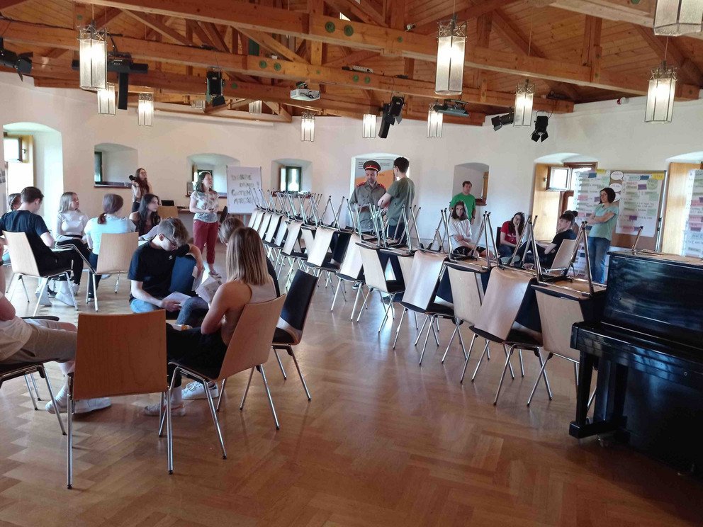 H&ouml;ll/L&iacute;skov&aacute;