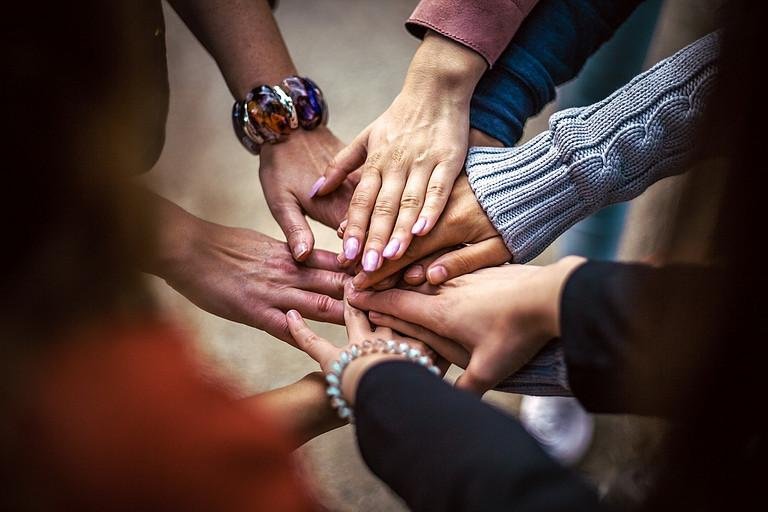 Dekoratives Bild der Kachel 'LEHRE Team'