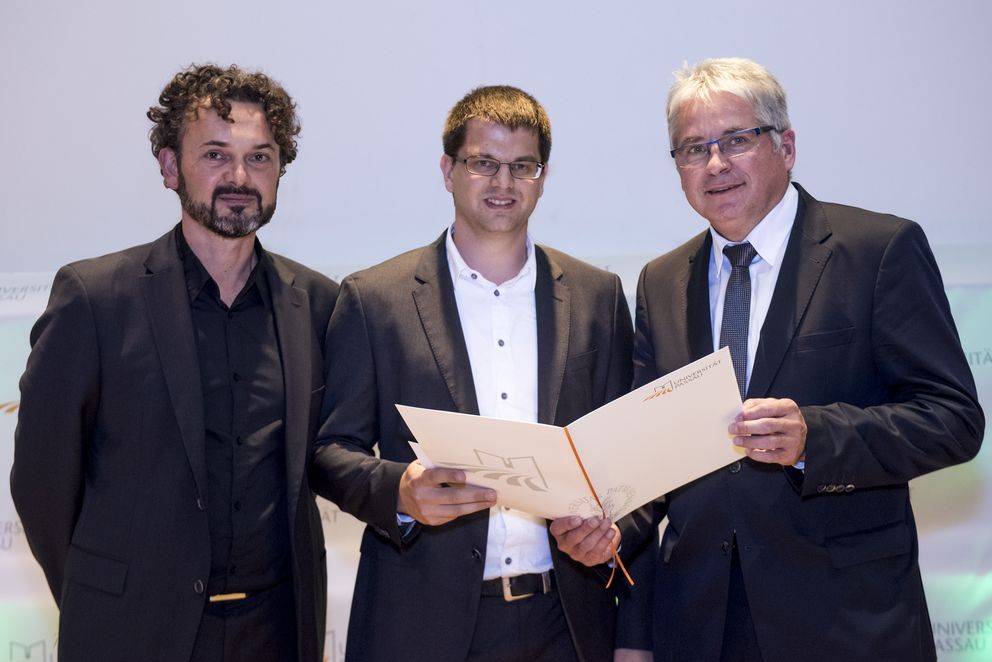 Von links nach rechts: Vizepräsident Prof. Dr. Harry Haupt, Prof. Dr. Sven Apel, Dr. Alexander von Rhein, Johannes Lechner (Vorstand Sparda-Bank)