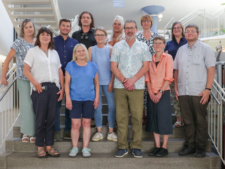(v.l.) Susanne Bibelriether, Heidi Riederer, Josef K&ouml;berl, Heidi Hausinger, Michael Hagleitner, Silvia  Lehmbeck, Tatjana M&uuml;ller, Armin Pangerl, Birgit Schwenger, Susannah Davis, Petra Schilling, Florian  Stelzer; Foto: Personalrat Universit&auml;t Passau