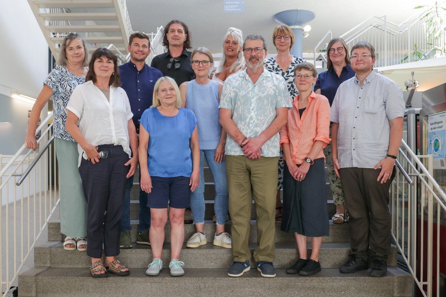 (v.l.) Susanne Bibelriether, Heidi Riederer, Josef K&ouml;berl, Heidi Hausinger, Michael Hagleitner, Silvia  Lehmbeck, Tatjana M&uuml;ller, Armin Pangerl, Birgit Schwenger, Susannah Davis, Petra Schilling, Florian  Stelzer; Foto: Personalrat Universit&auml;t Passau