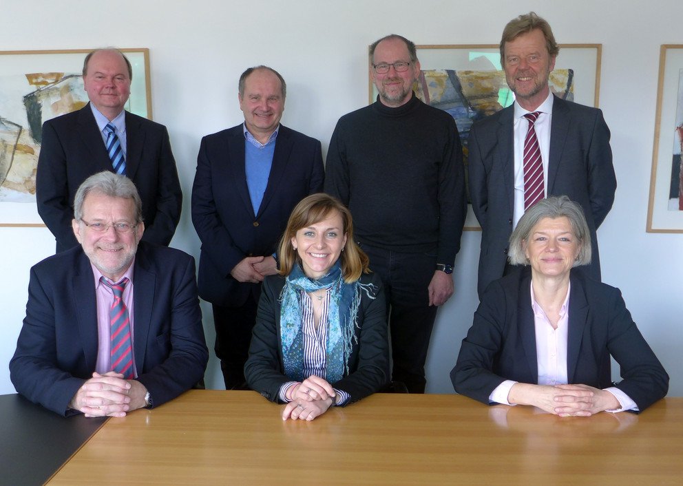 v.l.o.: Dr. Wolfgang Weber, OTH Amberg-Weiden; Prof. Dr. G&uuml;nther Pernul, Universit&auml;t Regensburg; Prof. Dr. Peter Sperber, Pr&auml;sident der Technischen Hochschule Deggendorf; Prof. Dr. Wolfgang Baier, Pr&auml;sident der Ostbayerischen Technischen Hochschule Regensburg