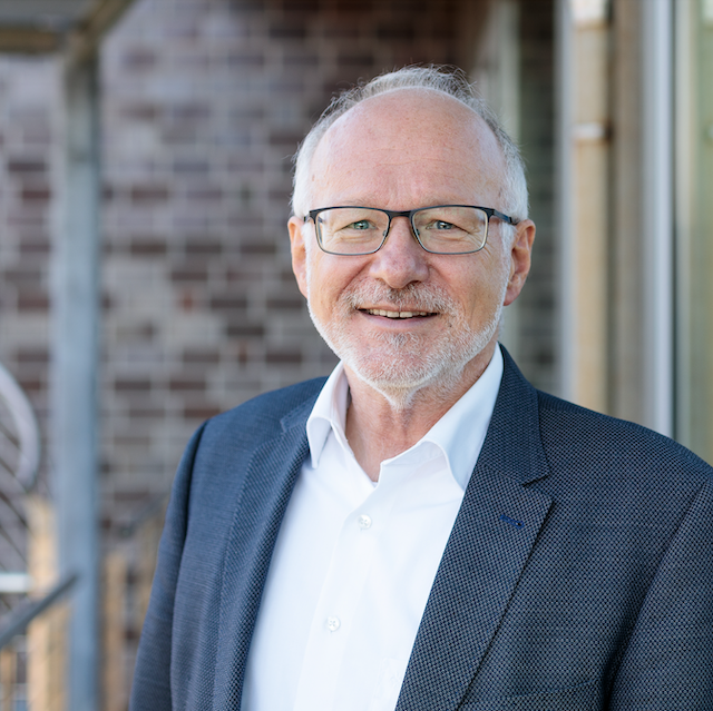 Prof. Dr. Gerhard Kreutz Prof. Dr. Gerhard Kreutz