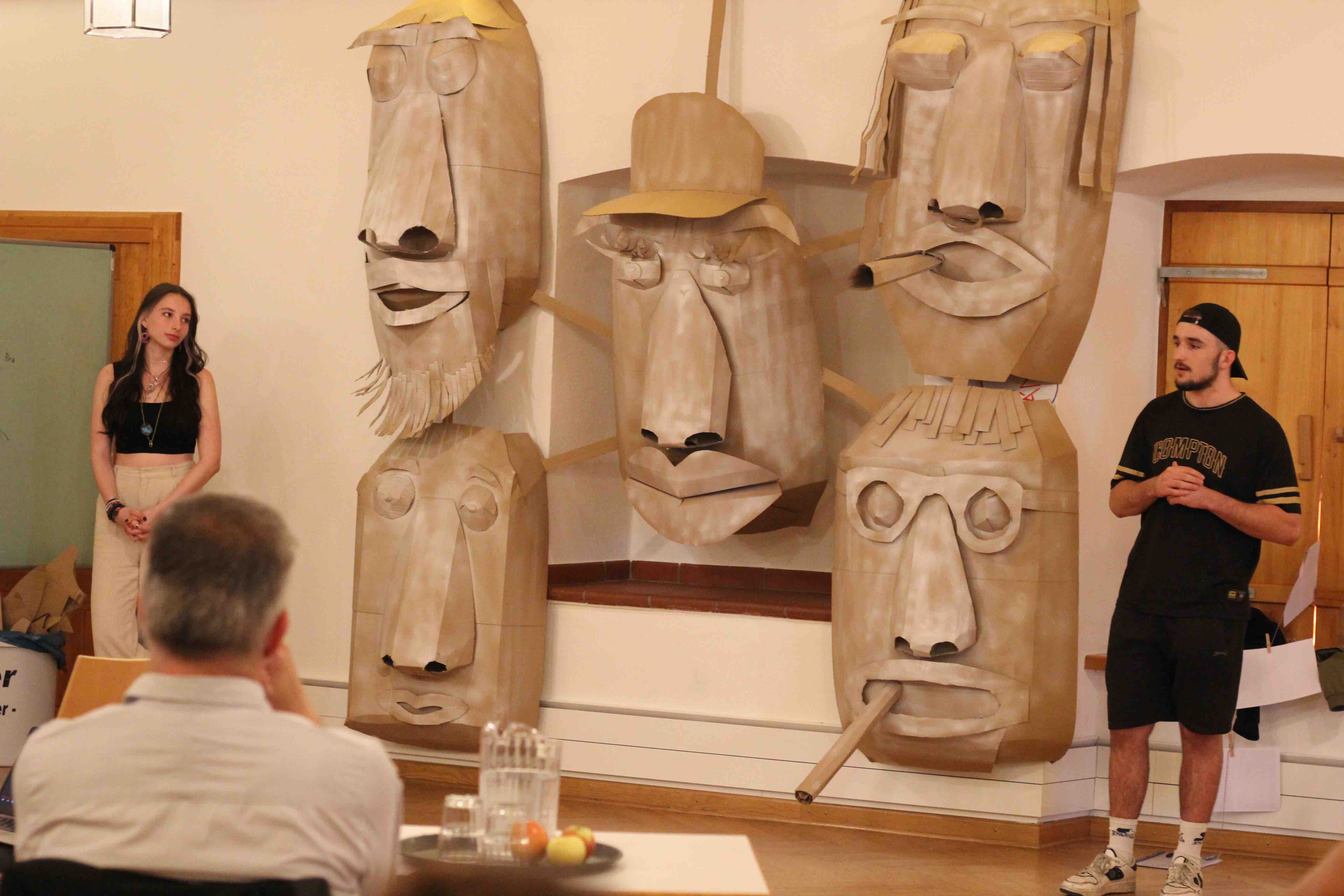 H&ouml;ll/L&iacute;skov&aacute;