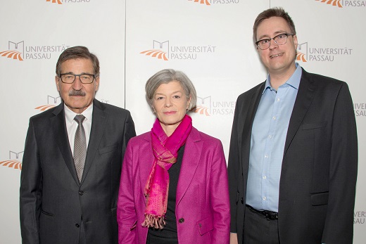 Pr&auml;sidentin Prof. Dr. Carola Jungwirth mit den Referenten des Abends, Dr. Manfred Bischoff und Prof. Dr. Andreas K&ouml;nig