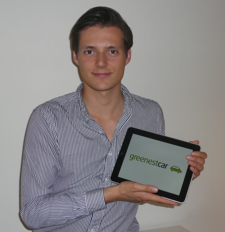 Gesch&auml;ftsf&uuml;hrer Oliver Henning
Gesch&auml;ftsf&uuml;hrer Philipp Brix bei seiner Pr&auml;sentation vor der Generation-D-Jury