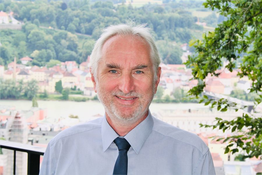 Professor Ulrich Bartosch. Photo: Bartosch