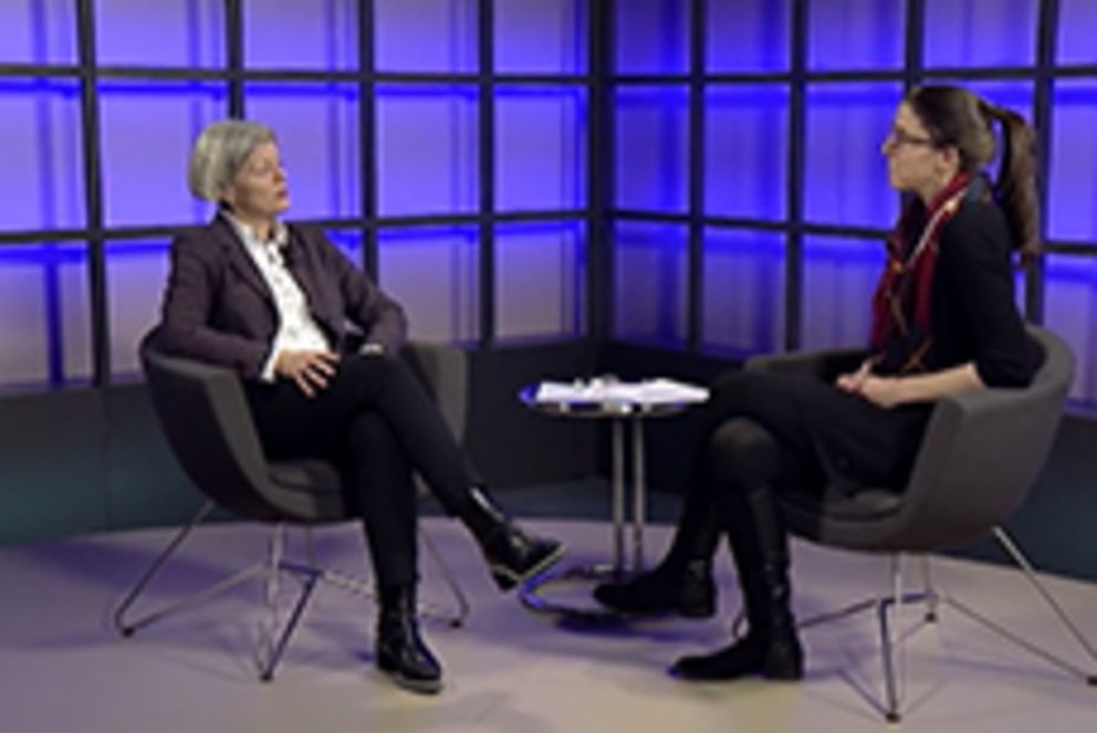 Screenshot des Campusdialogs der Präsidentin Prof. Dr. Carola Jungwirth mit Anja Schuster (v.l.)