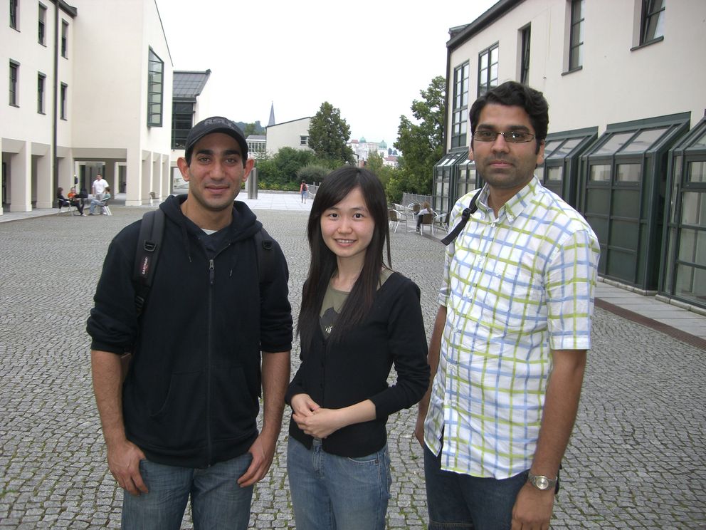 Bei den German Courses Passau (von links): Hussam Jamil (Dubai), Jingjing Pang (China) und Waqar Mahmood.
