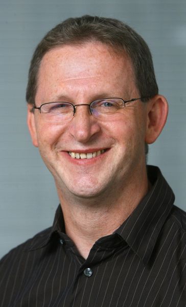 Social-Networks-Experte Prof. Dr. Roland Schröder
Peik von Bestenbostel