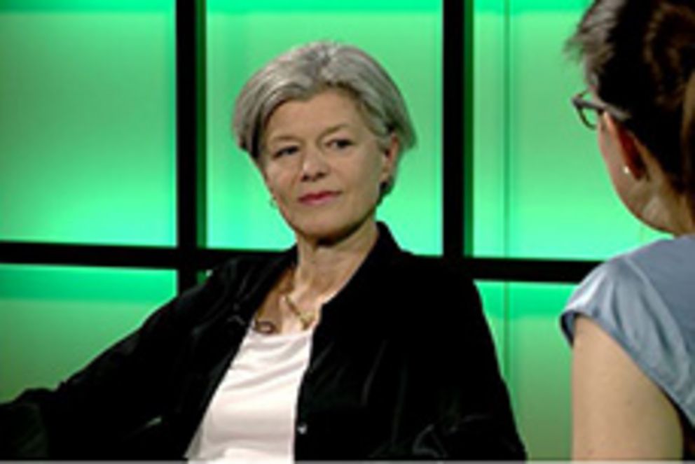 Die Präsidentin Prof. Dr. Carola Jungwirth im Gespräch mit Anja Schuster (v.l.).