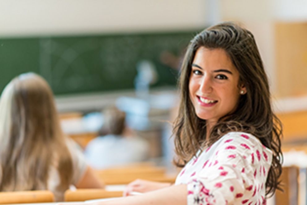 Studentin der Universität Passau im Hörsaal